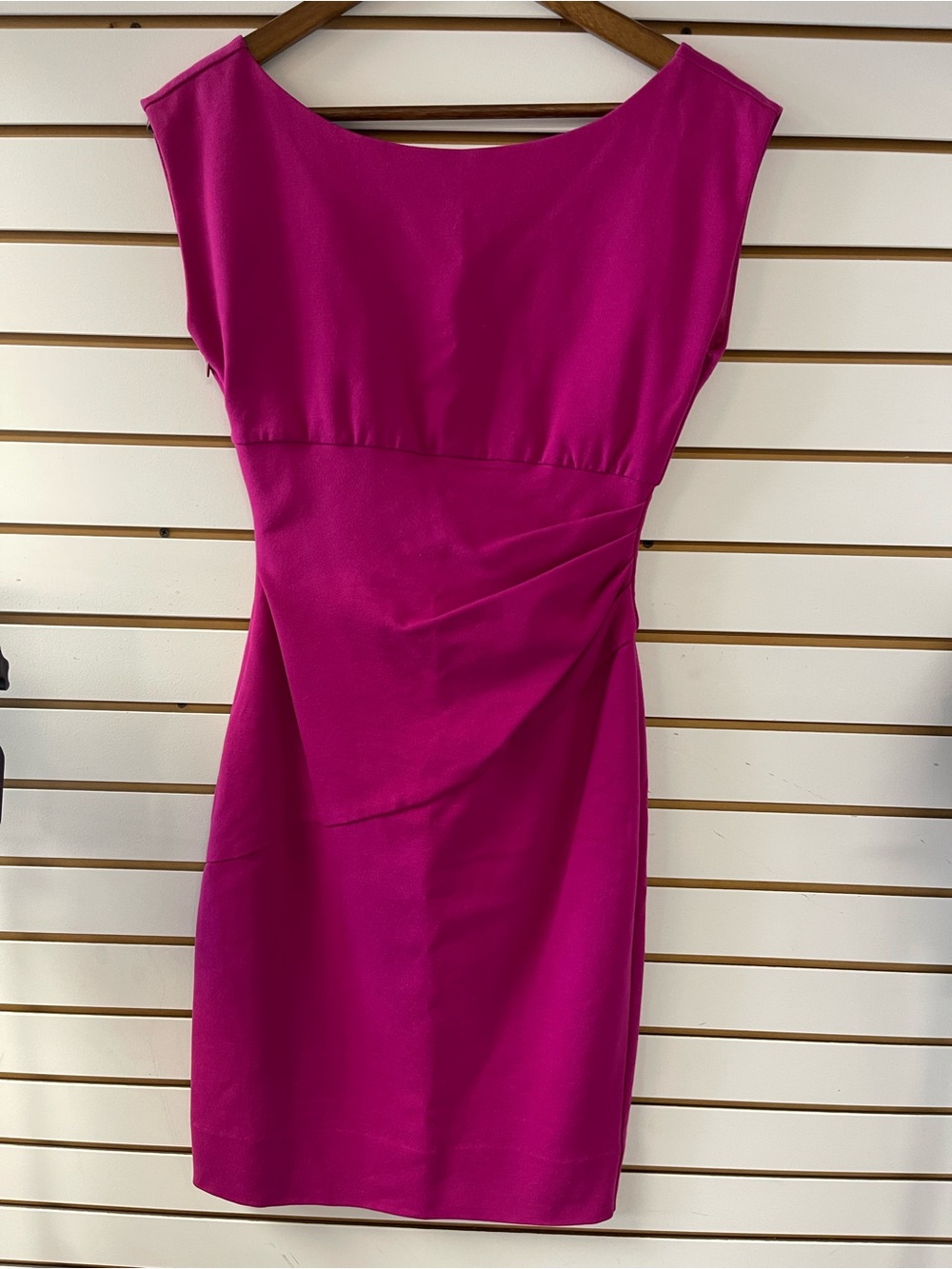 Diane Von Furstenberg Fuchsia Cap-Sleeve Mini Dress size 6